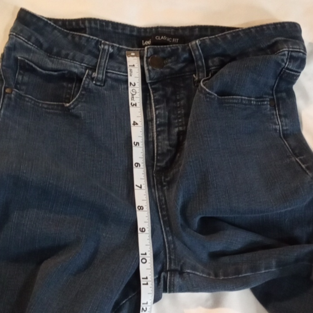 3/$25 Lee Blue Straight Leg Jeans Classic Style - Picture 7 of 9